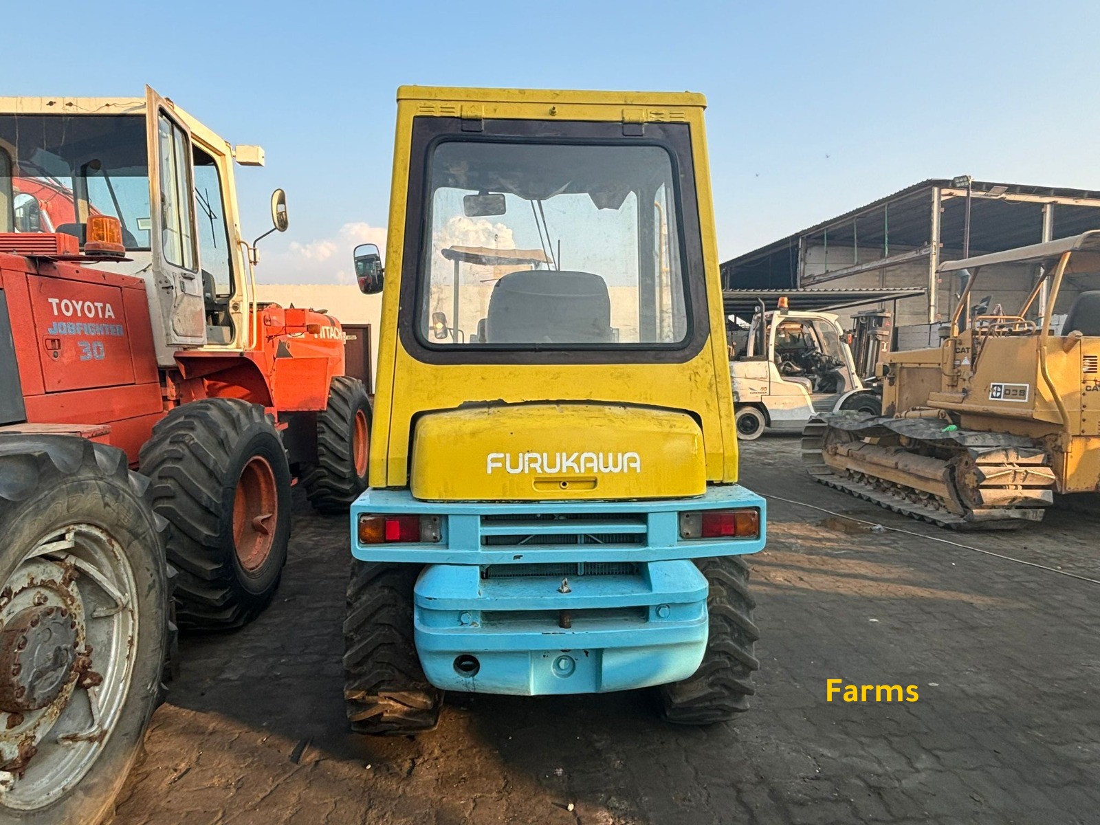 لودر فركاوا FL302-1 بكابينة